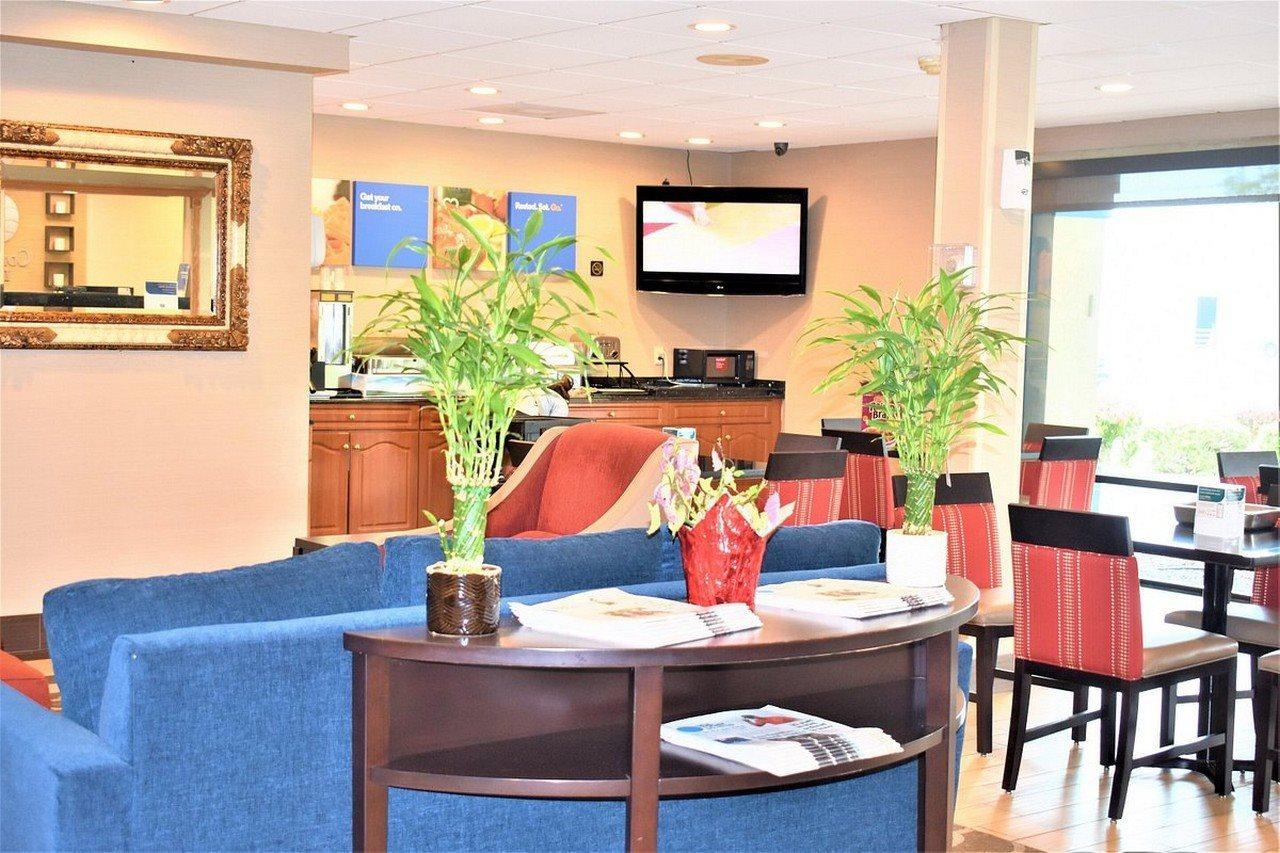 Surestay Plus By Best Western Reading North Esterno foto