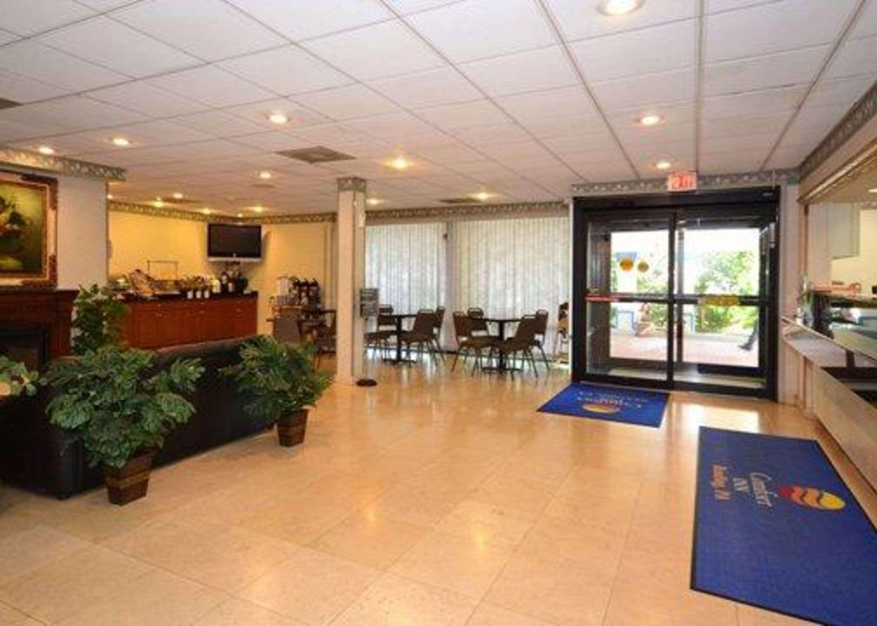 Surestay Plus By Best Western Reading North Esterno foto
