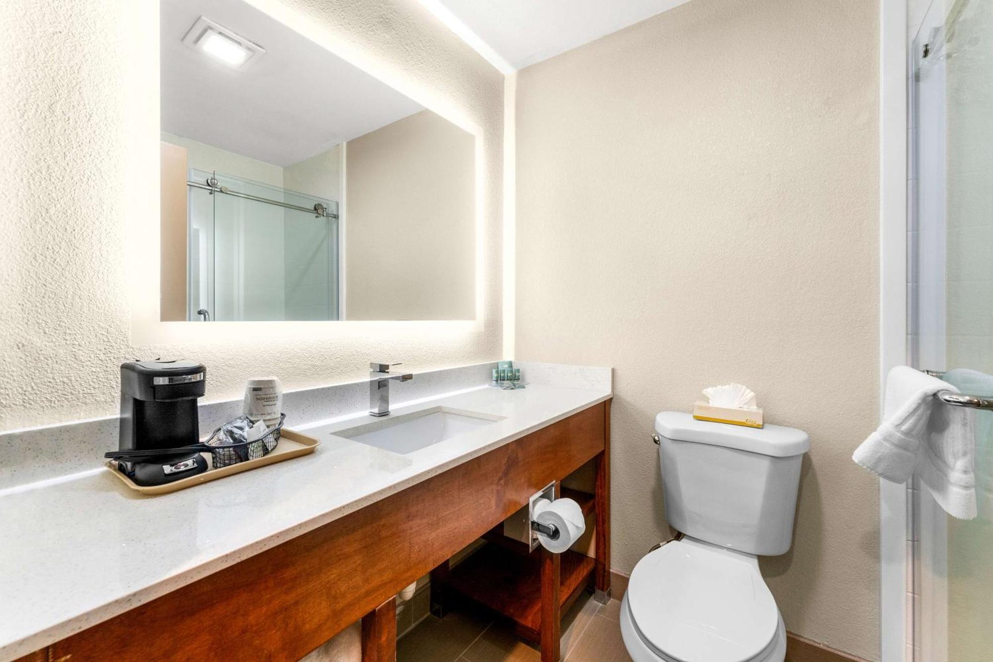 Surestay Plus By Best Western Reading North Esterno foto
