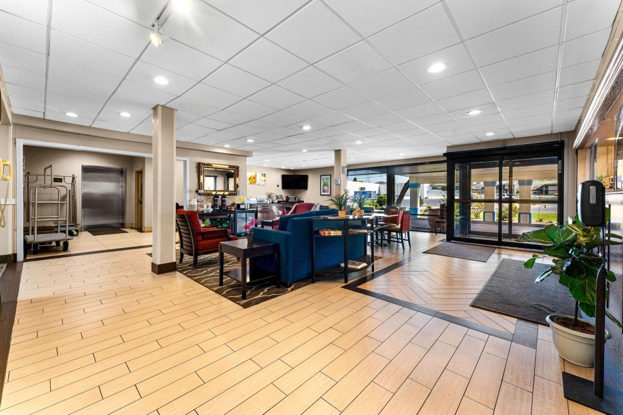 Surestay Plus By Best Western Reading North Esterno foto