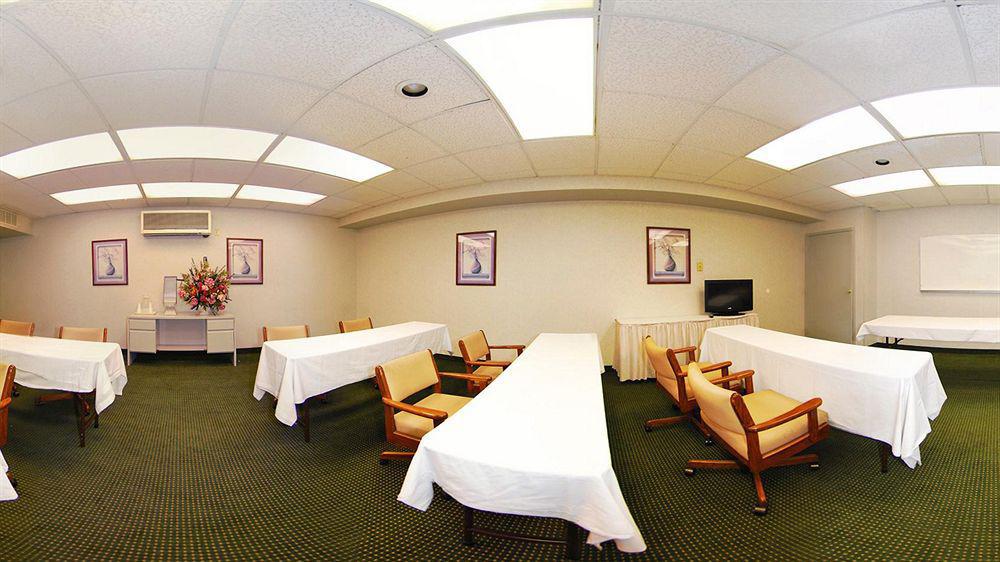 Surestay Plus By Best Western Reading North Esterno foto